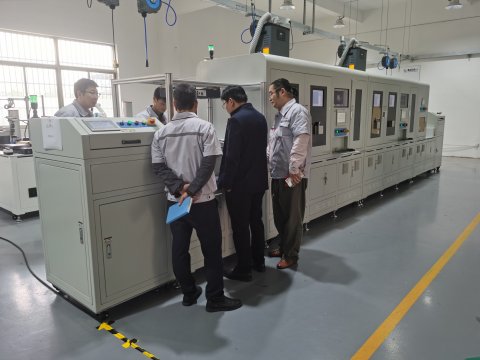 色多多黄色网站下载自动化为客户非标定制的汽车压力传感自动装配焊接线即将交付